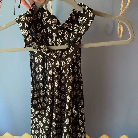 black and white blouse tank top - Picture 2 of 3